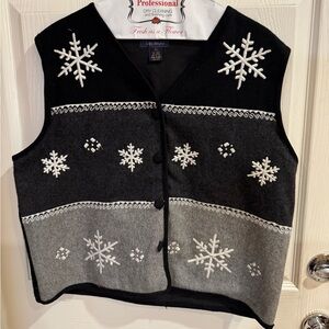 XL sleeveless vneck wool blend snowflake vest